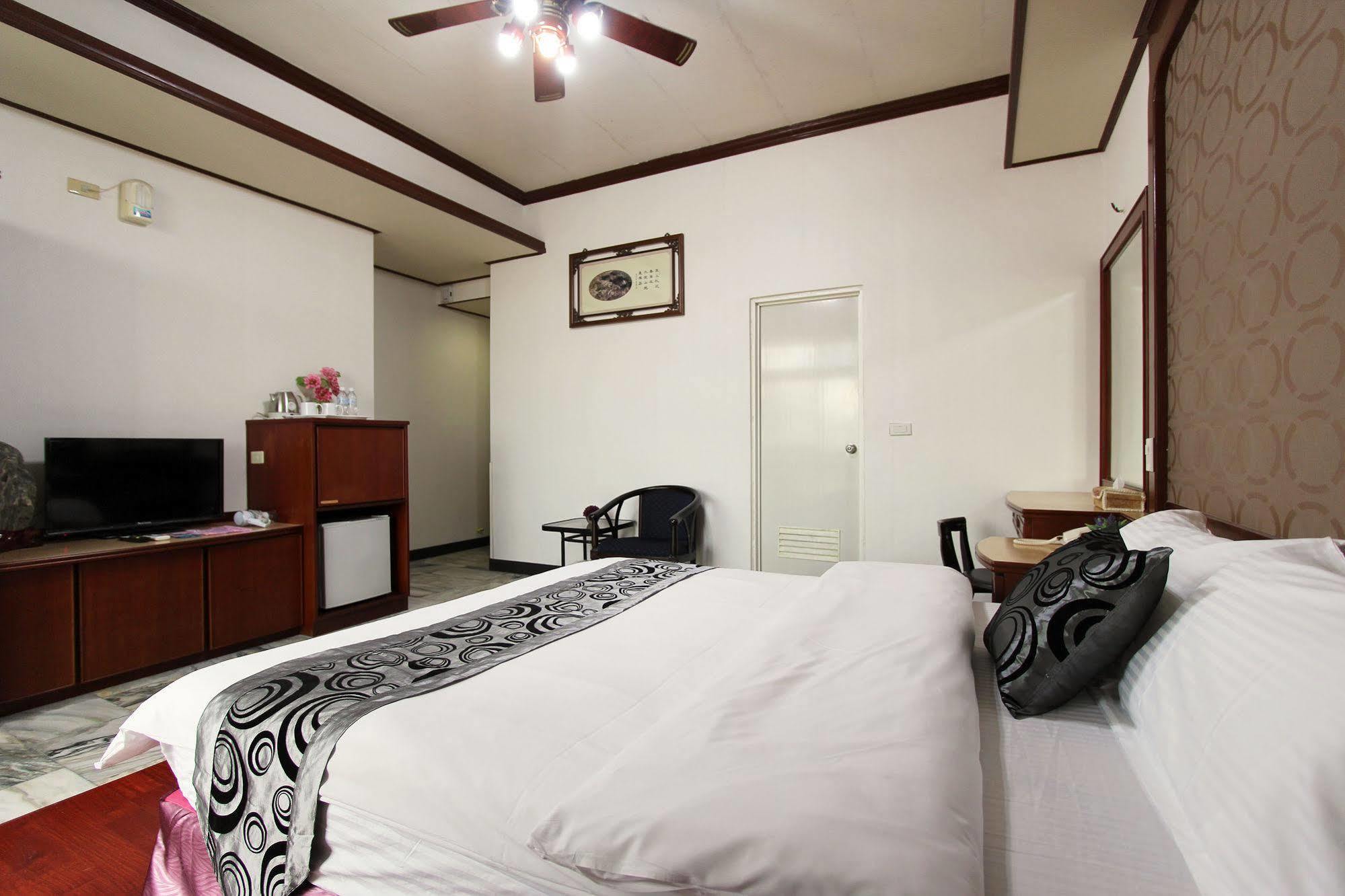 陶陶居商旅 Tautauchu Hotel Hualien Kültér fotó