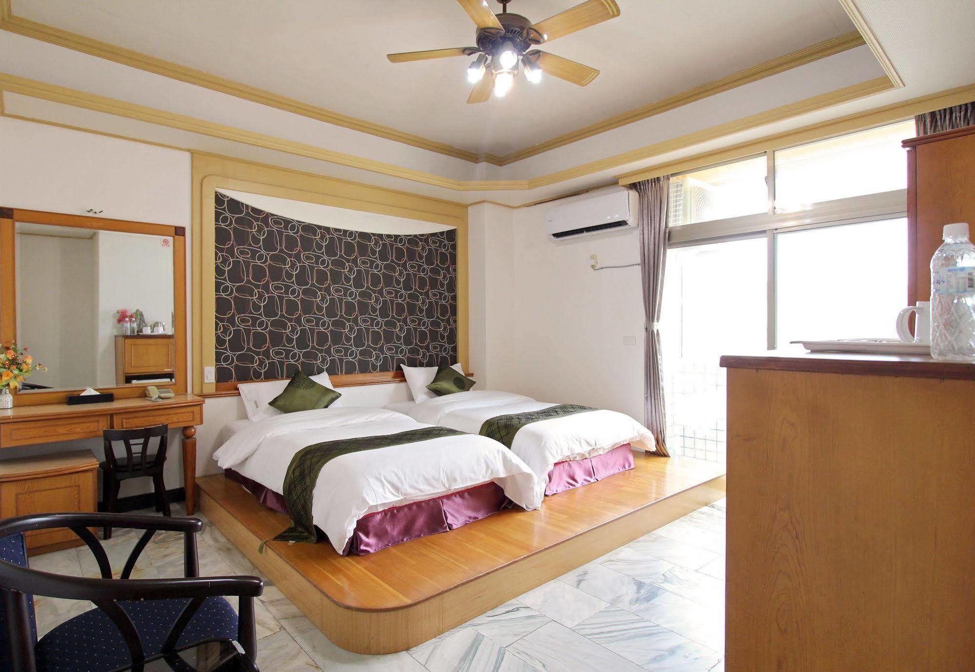 陶陶居商旅 Tautauchu Hotel Hualien Kültér fotó