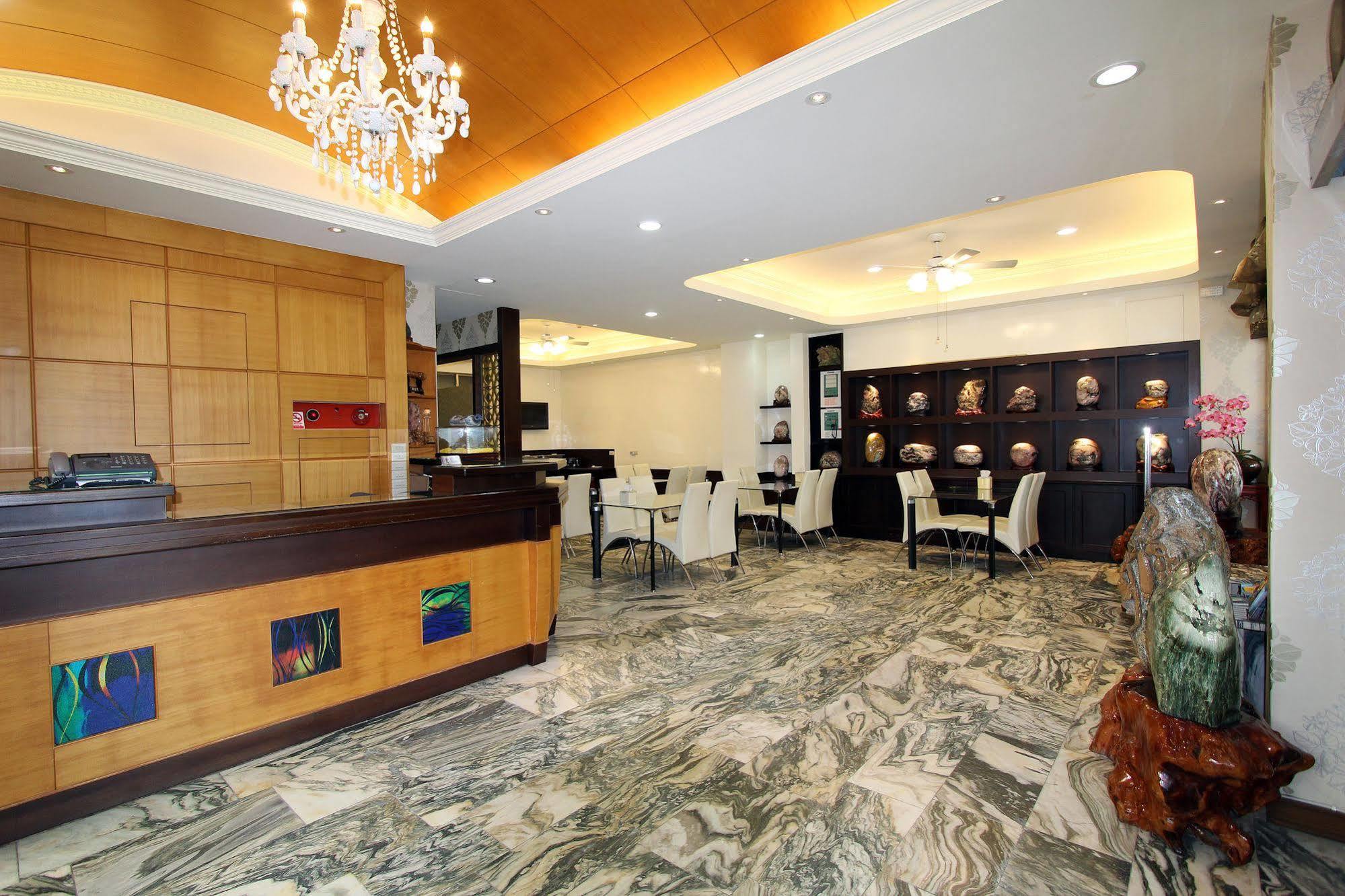 陶陶居商旅 Tautauchu Hotel Hualien Kültér fotó