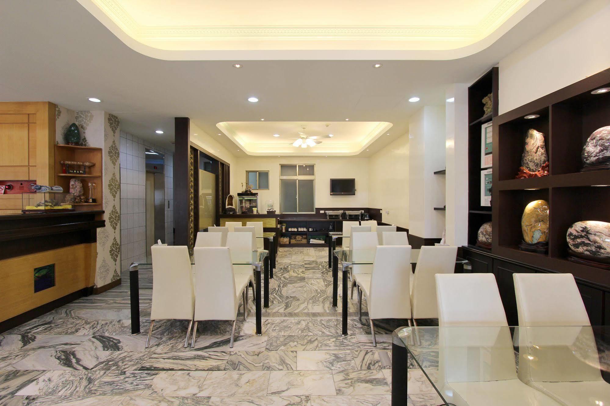 陶陶居商旅 Tautauchu Hotel Hualien Kültér fotó